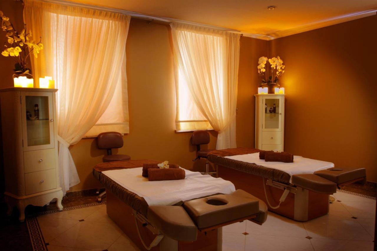 Palac Zelechow Spa & Wellness Экстерьер фото