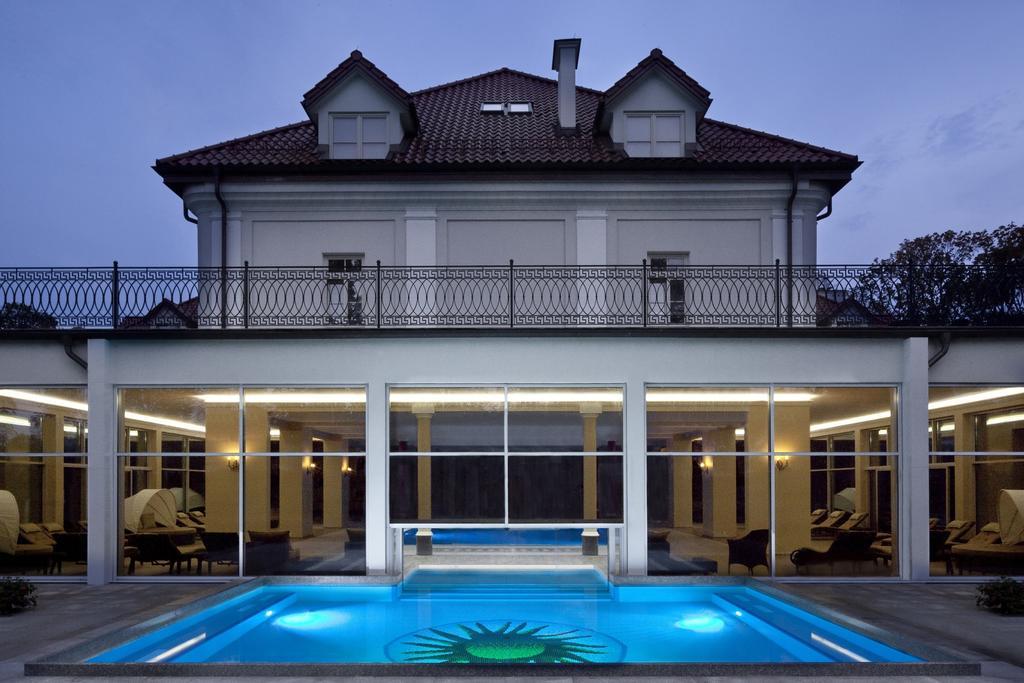 Palac Zelechow Spa & Wellness Экстерьер фото