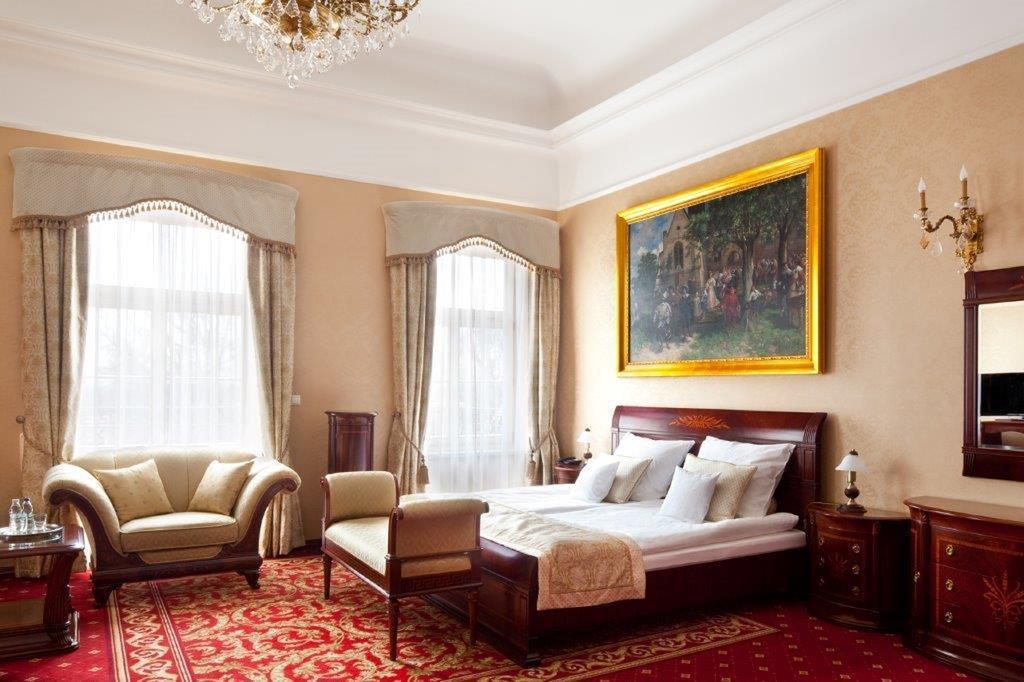 Palac Zelechow Spa & Wellness Экстерьер фото